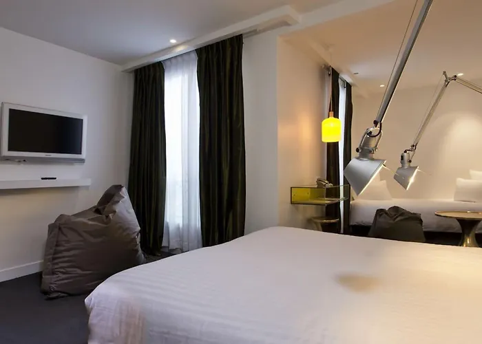 Hotel Color Design 3*