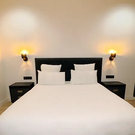 カラー デザイン ホテル 3*