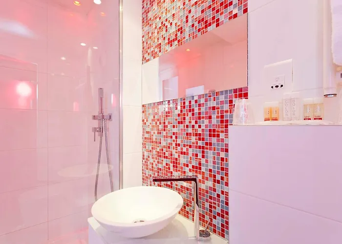 Hotel Color Design 3*